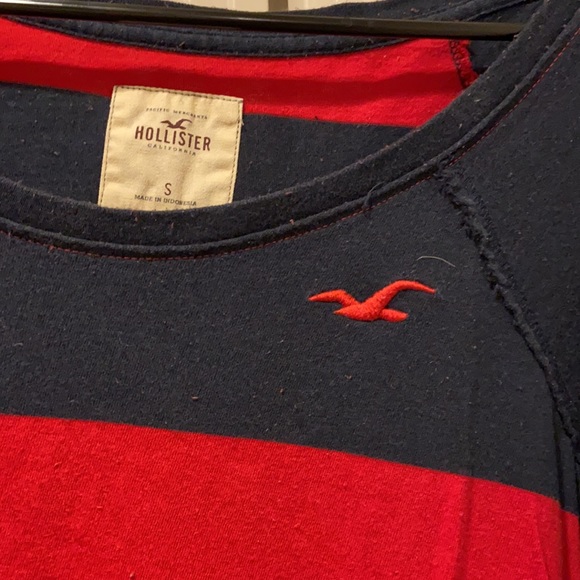 Hollister Shirt - Picture 2 of 3